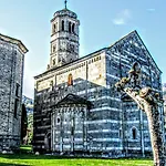 Residenza Christian 아파트 *